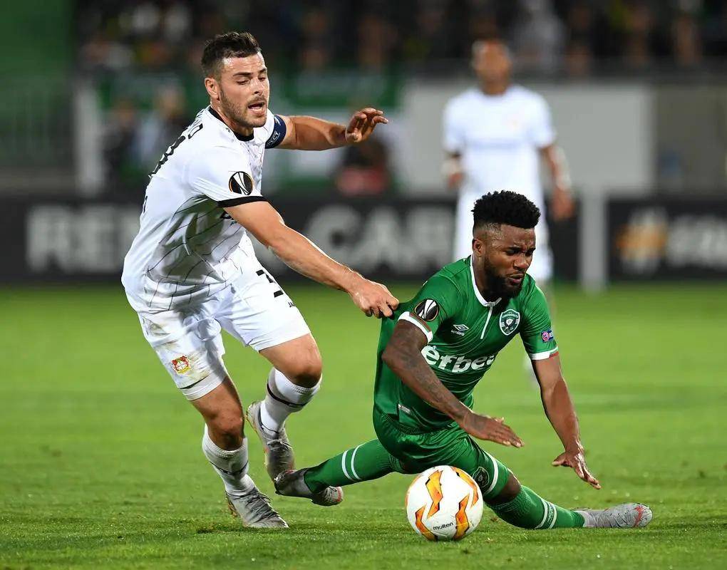 越过右外野 越过右外野